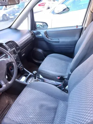 Opel Zafira 2004