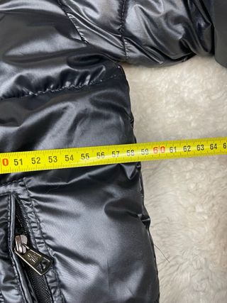 Casaco Moncler Preto com Capuz