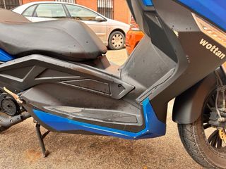 Wottam Storm 125cc Scooter Automática