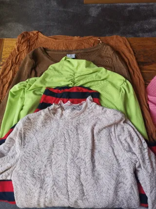 Camisetas varias y foulards