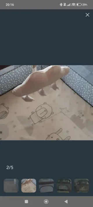 Parque infantil en buen estado