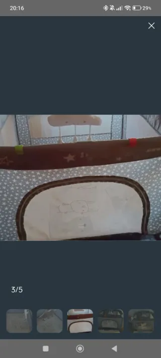 Parque infantil en buen estado