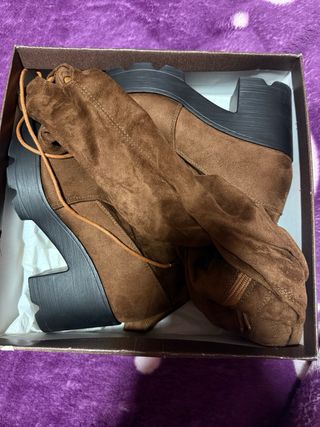 Botas altas marrones