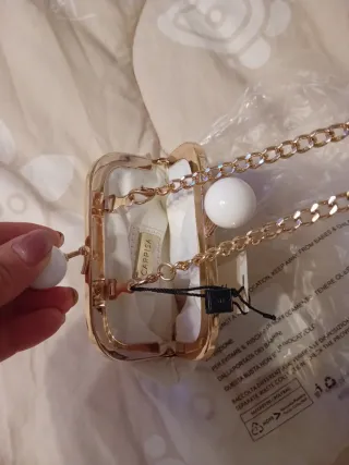 Borsetta Carpisa bianca con catena oro