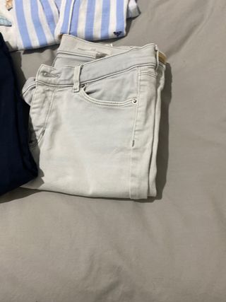 Lote Ropa chica camisas , pantalones y americana