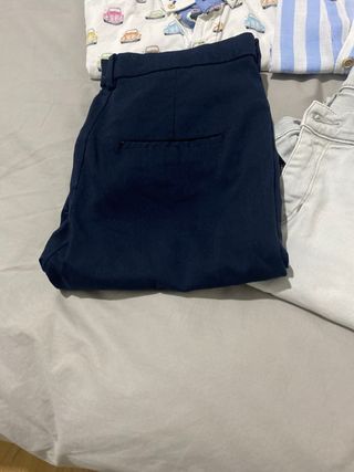 Lote Ropa chica camisas , pantalones y americana