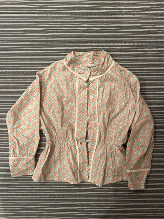 Traje de caserita azul y rosa, talla 4 años