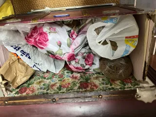 Baúl antiguo madera y metal Medidas:98X50x65