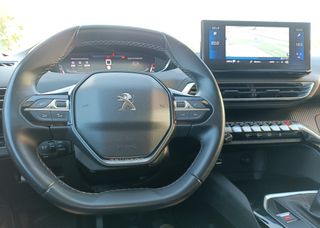 PEUGEOT 3008 1.2 Puretech 130CV SS ALLURE Cuidadis