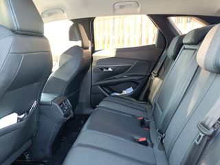 PEUGEOT 3008 1.2 Puretech 130CV SS ALLURE Cuidadis