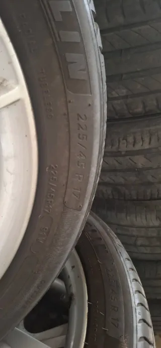 Llantas equipadas con neumático