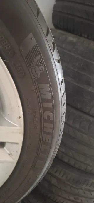 Llantas equipadas con neumático