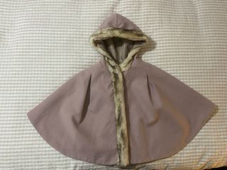 Ropa de niña usada solo por una niña.