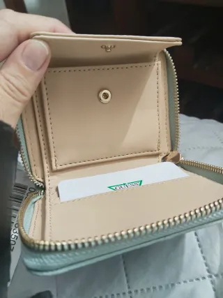 Monedero Guess Cuero Verde Estampado