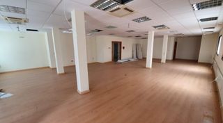 Local Comercial Convertible A Vivienda En Ronda