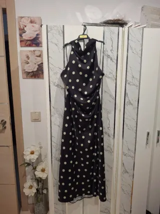 Vestido midi lunares halter sin espalda