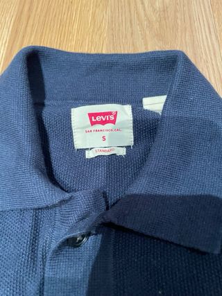 Polo Levi's azul de lino