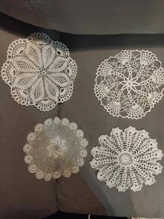 Lotto centrini vintage ricamati