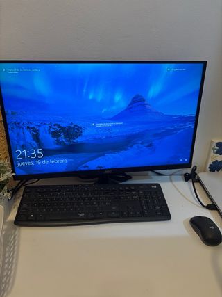 Pantalla AOC y Teclado Inalámbrico con Ratón