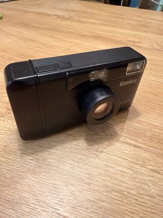 Konica Big Mini BM 301 Cámara Analógica Negra