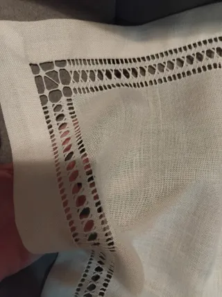 Centrotavola misto lino ricamato