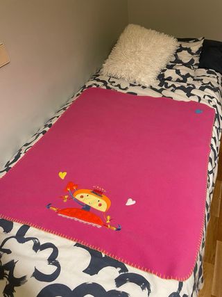 Manta infantil niña