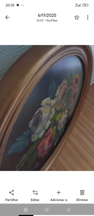 Quadro Oval em Madeira