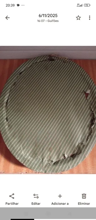 Quadro Oval em Madeira