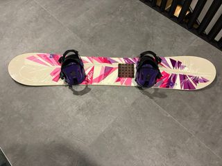 Tabla y fijaciones de snow marca Head, talla 149