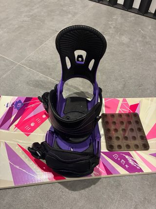 Tabla y fijaciones de snow marca Head, talla 149
