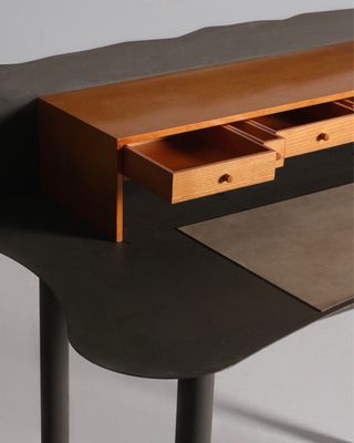 Escritorio y Silla Akaba “Entremanos” - 1988