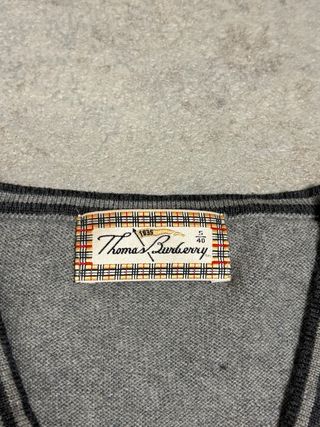 10 unidades de ropa de marca segunda mano