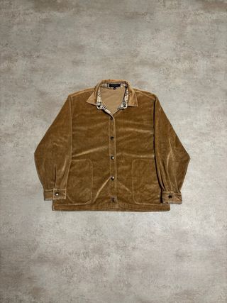 10 unidades de ropa de marca segunda mano