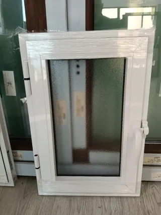 Ventana blanca 40x60.