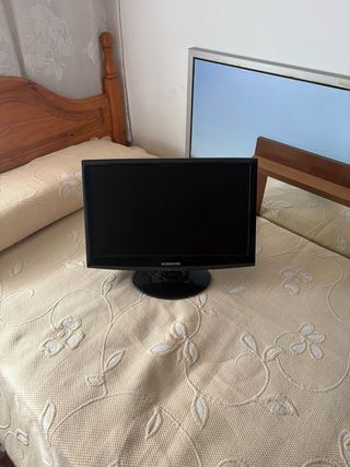 Samsung TV 14 con TDT y mando a distancia