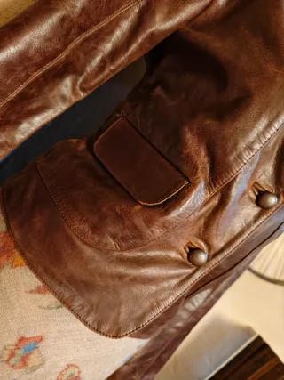 CHAQUETA ENTALLADA PIEL GENUINA STUDIO ZARA