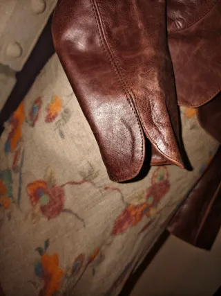 CHAQUETA ENTALLADA PIEL GENUINA STUDIO ZARA