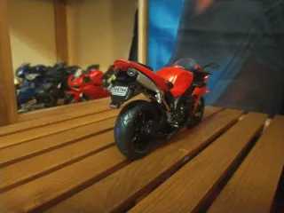 Maqueta Moto Colección Roja