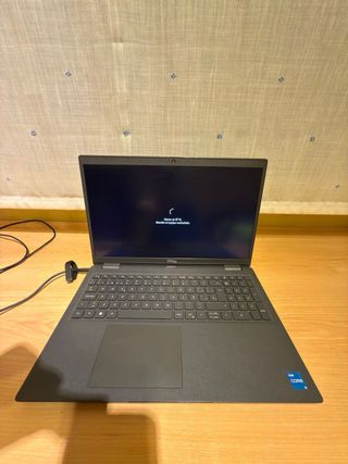 Portátil Dell 3530 Negro/Gris
