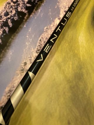 TaylorMade P790 Forged Hierro 9 Fujikura Ventus 6R