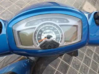 Moto B&W 250 Scooter Azul Automática