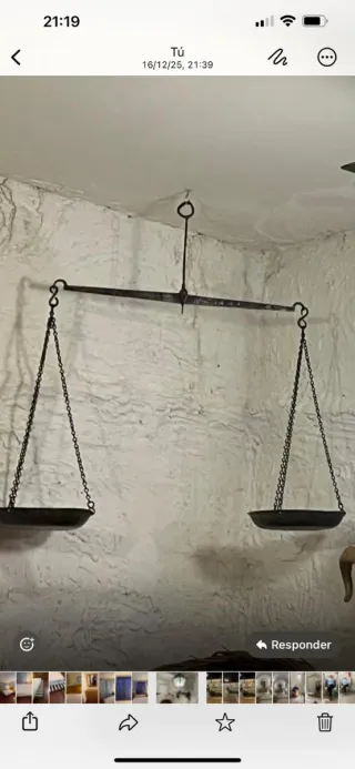 Balanza romana con 2 platillos