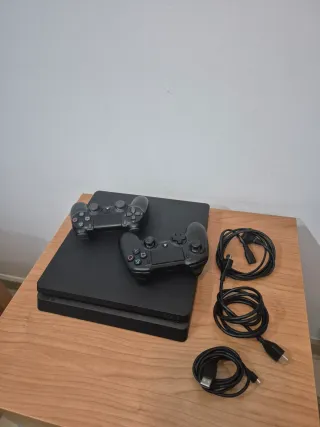 PS4 500GB + 2 Mandos + 5 Juegos