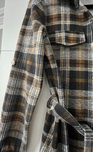 Vestido de cuadros marrón y multicolor