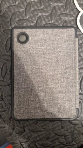 Cover grigia per Kobo Clara color