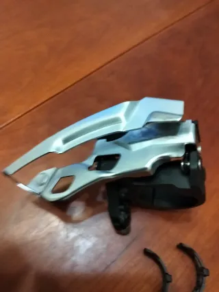 Deragliatore anteriore bici