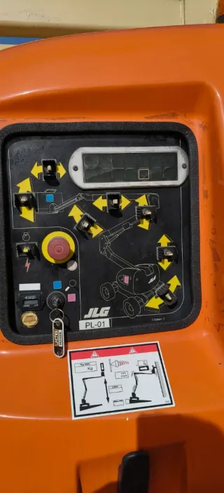 Plataforma Elevadora JLG 450AJ