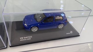 Miniatura VW Golf R32 4Motion AWD Azul 1:43