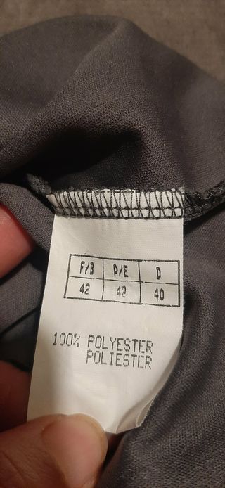 Falda, camiseta y pantalon