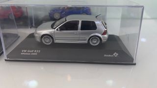 Miniatura VW Golf R32 4Motion AWD 1:43